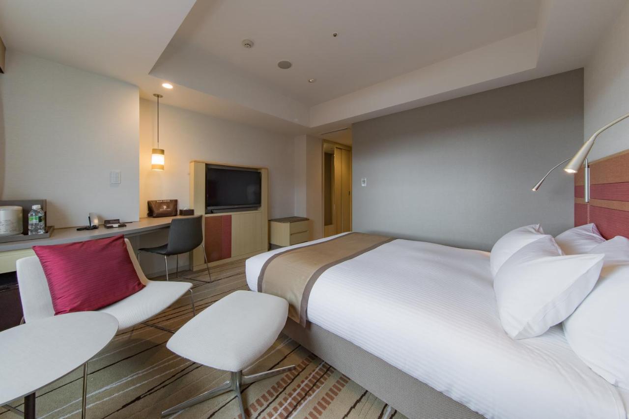 Jr Kyushu Hotel Blossom Hakata Central Фукуока Экстерьер фото